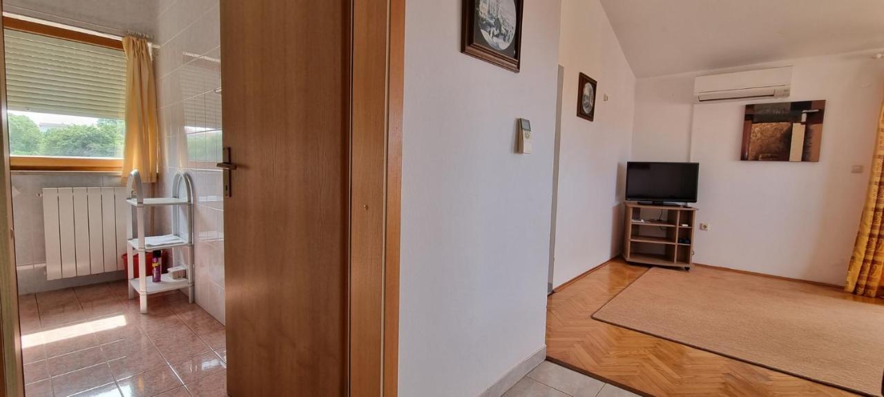 Ljuba Apartment Medulin Exterior foto